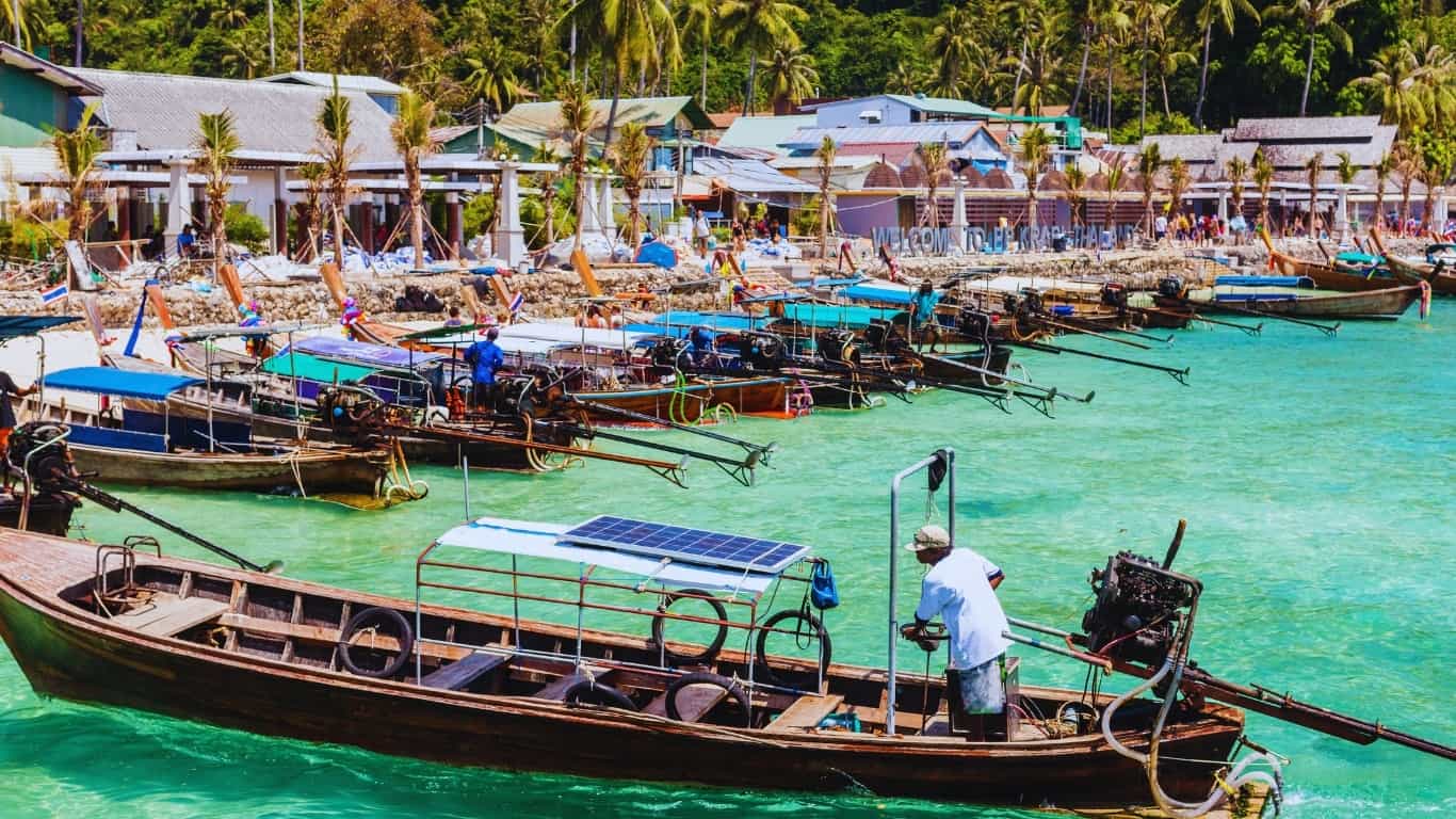 Island life on koh phi phi