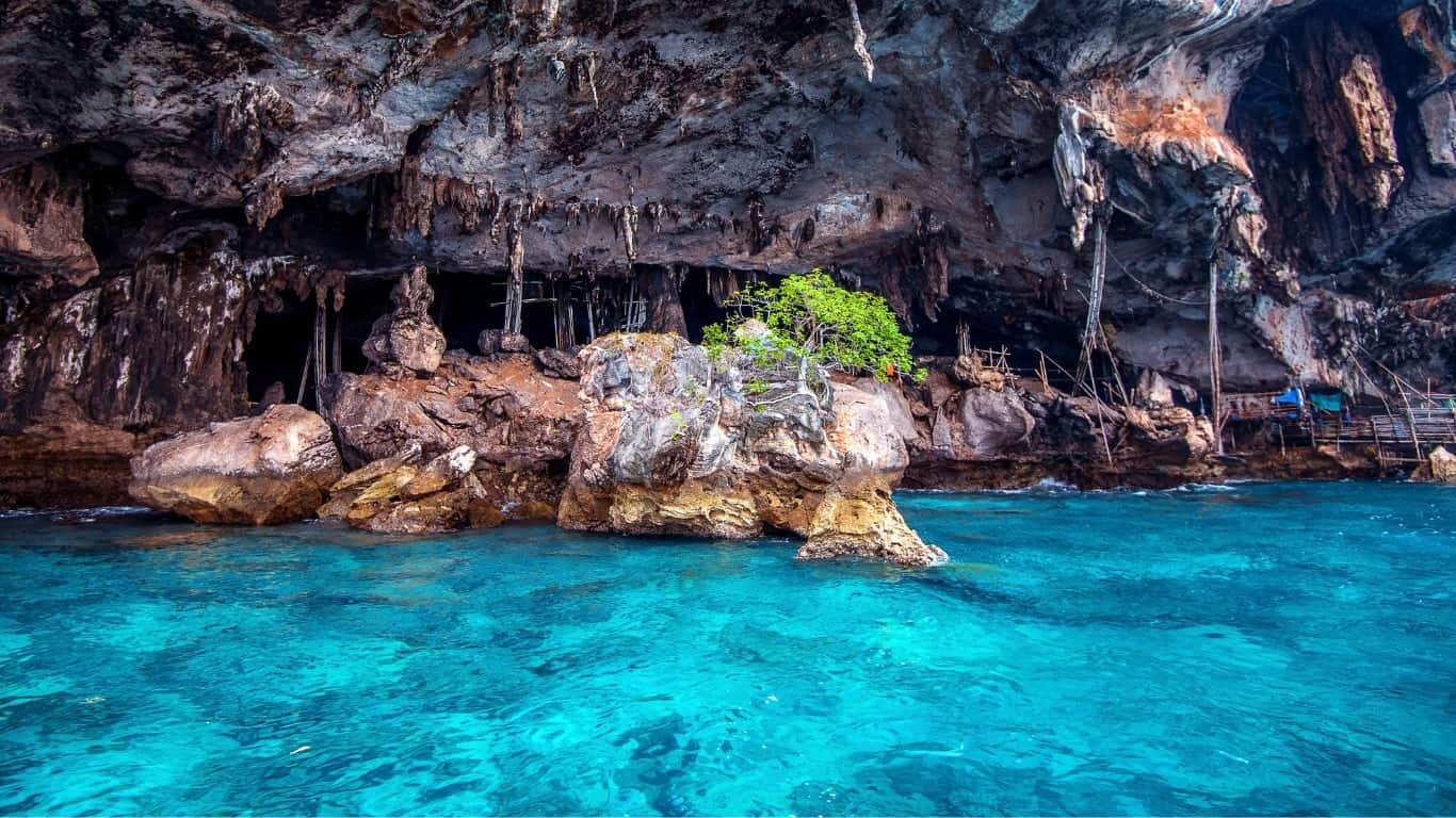 Viking cave, koh phi phi leh