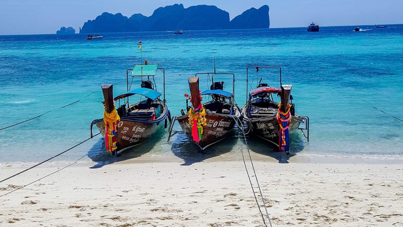 Enjoy the sights and sounds of your phi phi round trip