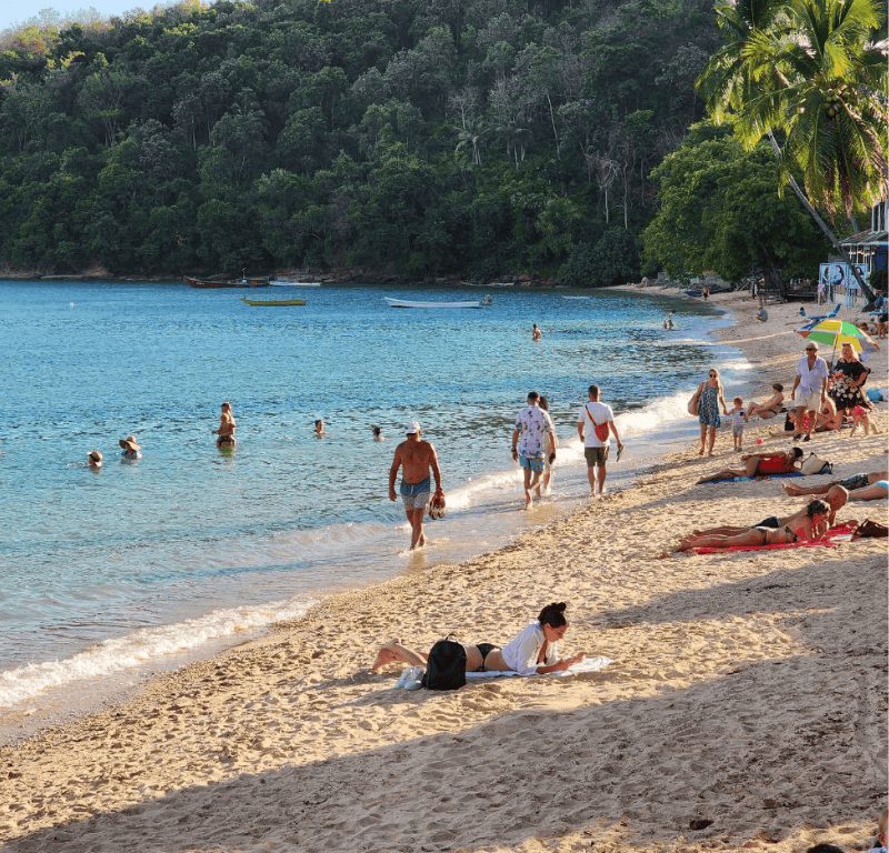 Ao yon yai relaxed beach scene