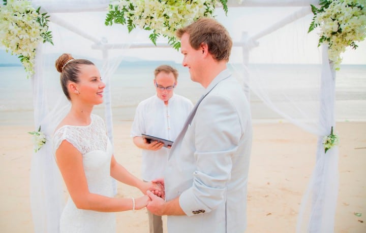 Phuket beach wedding photos